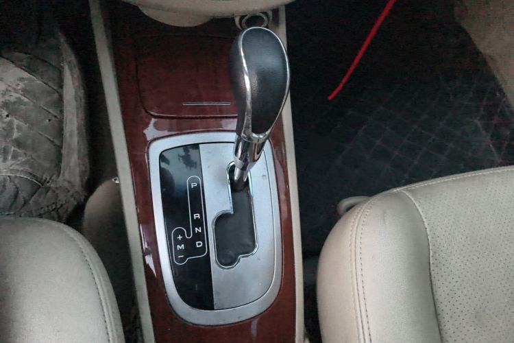 Used Buick Excelle 2013 1.5L Automatic Luxury Model Gear Lever