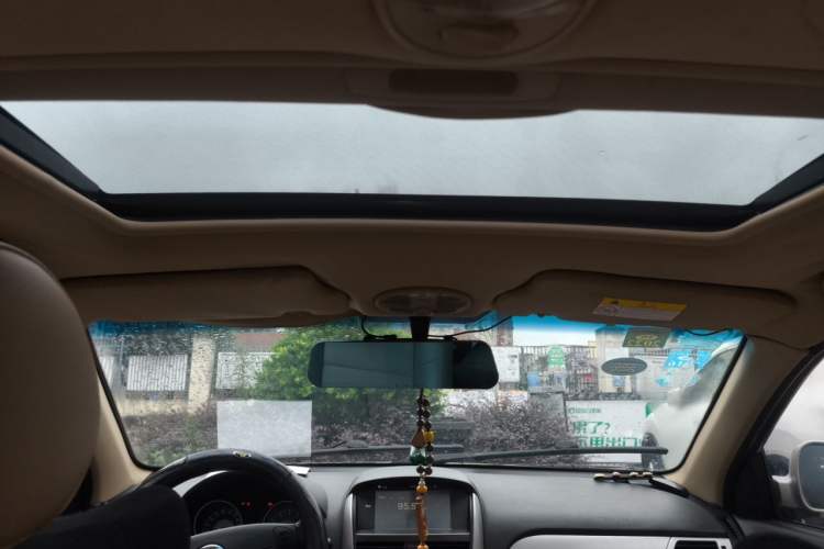 Used Buick Excelle 2013 1.5L Manual Classic Model Headliner