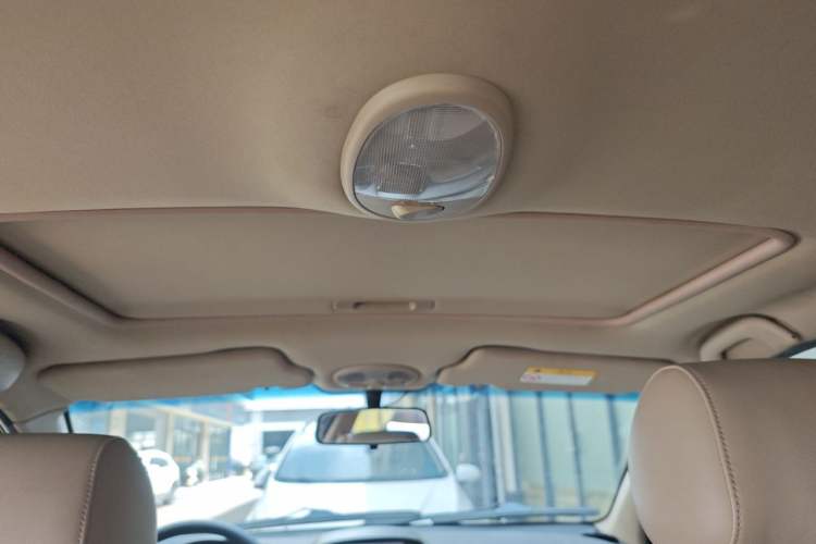 Used Buick Excelle 2013 1.5L Manual Classic Model Headliner