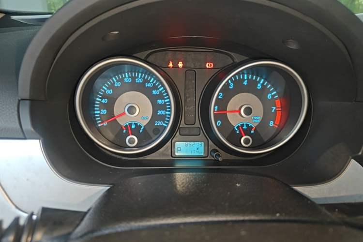 Used Buick Excelle 2013 1.5L Automatic Classic Model Instrument Cluster