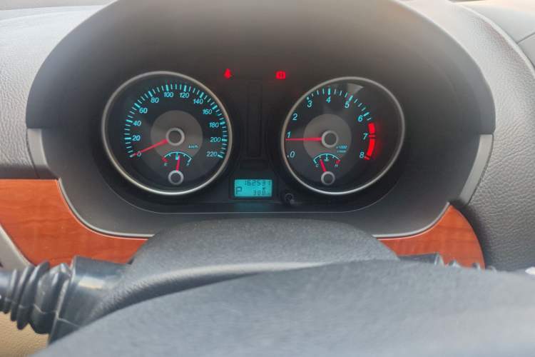Used Buick Excelle 2013 1.5L Automatic Luxury Model Instrument Cluster