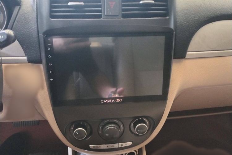 Used Buick Excelle 2013 1.5L Automatic Classic Model Interior 3