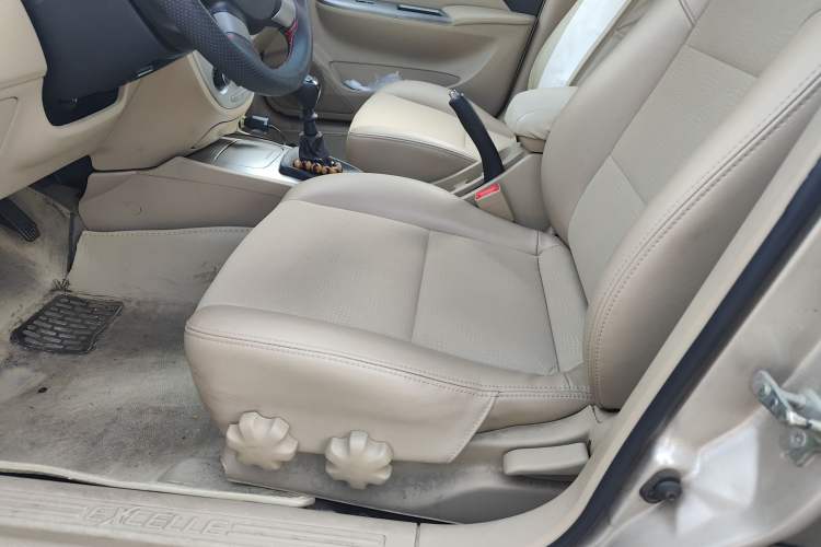 Used Buick Excelle 2013 1.5L Manual Classic Model Left Front Seat