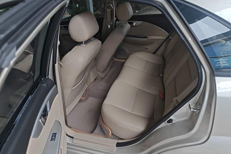 Used Buick Excelle 2013 1.5L Automatic Classic Model Left Rear Seat