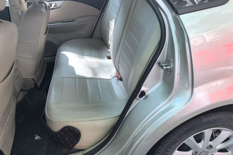 Used Buick Excelle 2013 1.5L Manual Classic Model Left Rear Seat