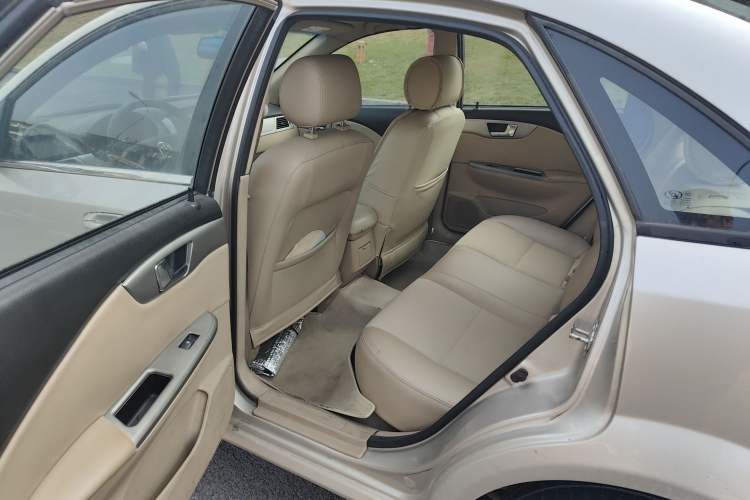 Used Buick Excelle 2013 1.5L Manual Classic Model Left Rear Seat