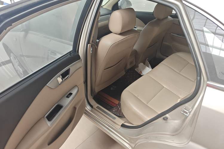 Used Buick Excelle 2013 1.5L Manual Classic Model Left Rear Seat