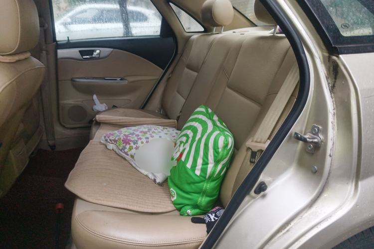 Used Buick Excelle 2013 1.5L Automatic Classic Model Left Rear Seat