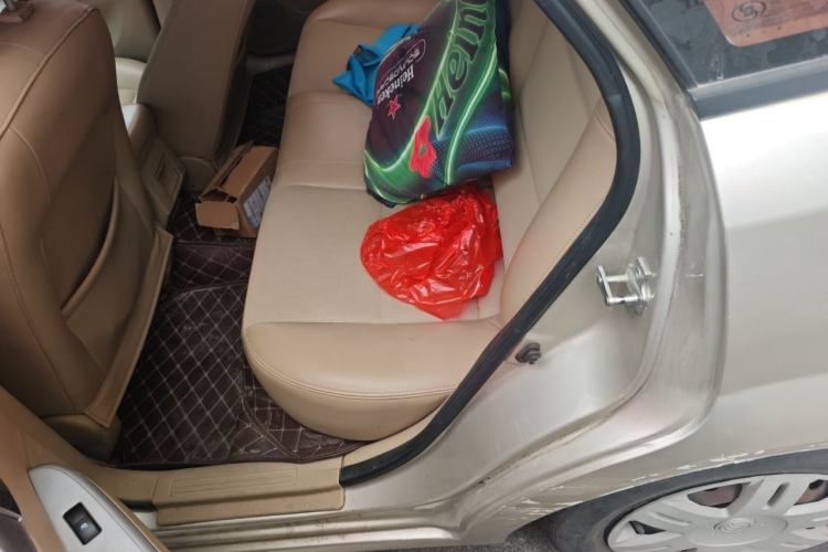 Used Buick Excelle 2013 1.5L Automatic Classic Model Left Rear Seat