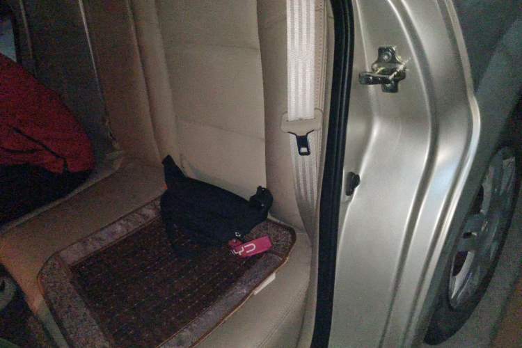 Used Buick Excelle 2013 1.5L Automatic Classic Model Left Rear Seat