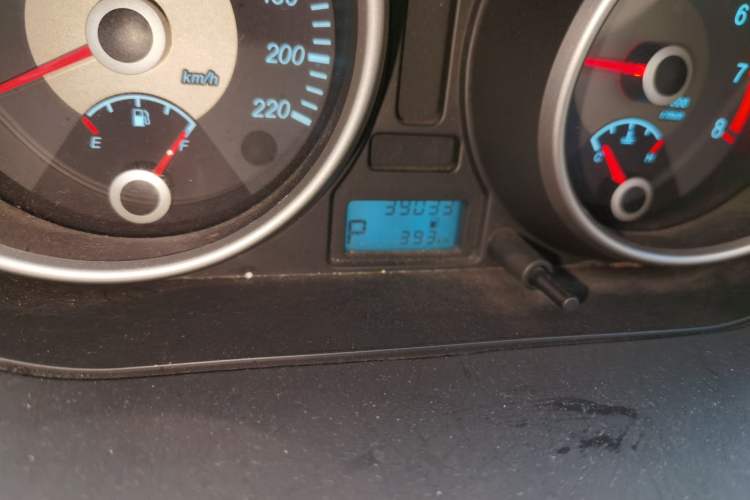 Used Buick Excelle 2013 1.5L Automatic Luxury Model Odometer Close Up