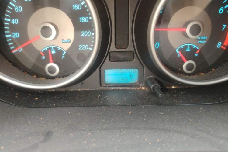 Used Buick Excelle 2013 1.5L Manual Luxury Model Odometer Close Up