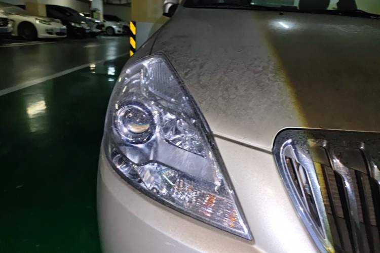 Used Buick Excelle 2013 1.5L Automatic Classic Model Right Front Headlight