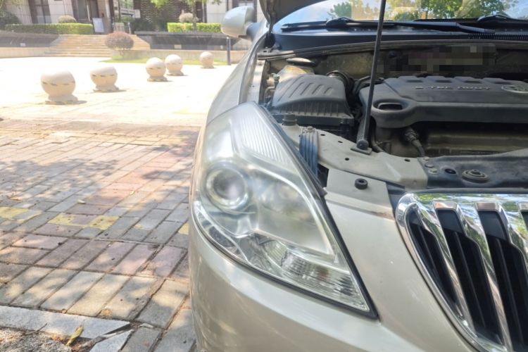Used Buick Excelle 2013 1.5L Automatic Classic Model Right Front Headlight