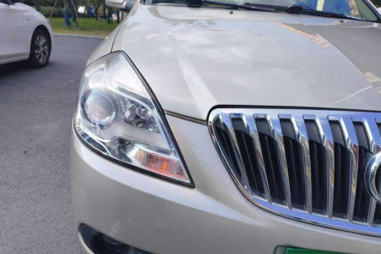 Used Buick Excelle 2013 1.5L Manual Classic Model Right Front Headlight