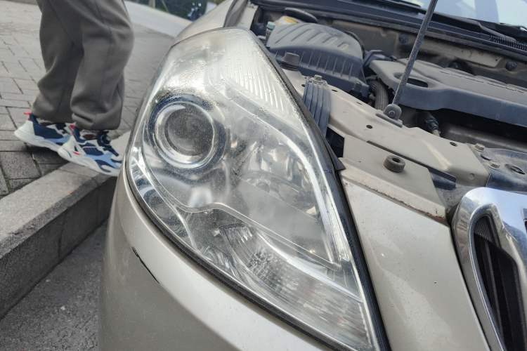 Used Buick Excelle 2013 1.5L Manual Classic Model Right Front Headlight