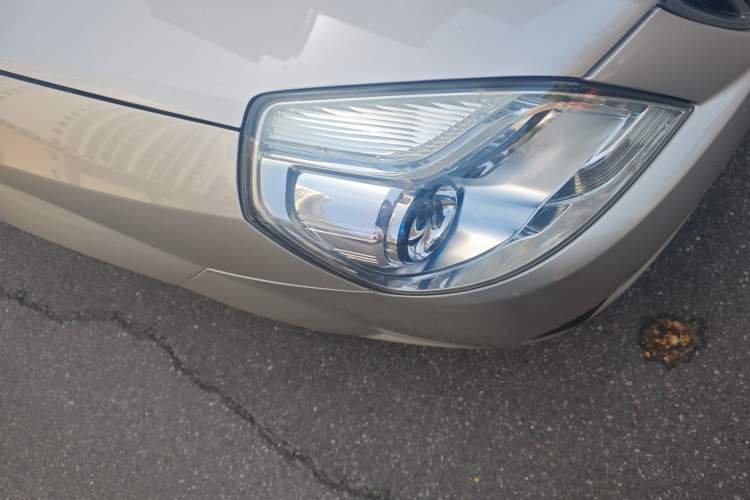 Used Buick Excelle 2013 1.5L Automatic Luxury Model Right Front Headlight