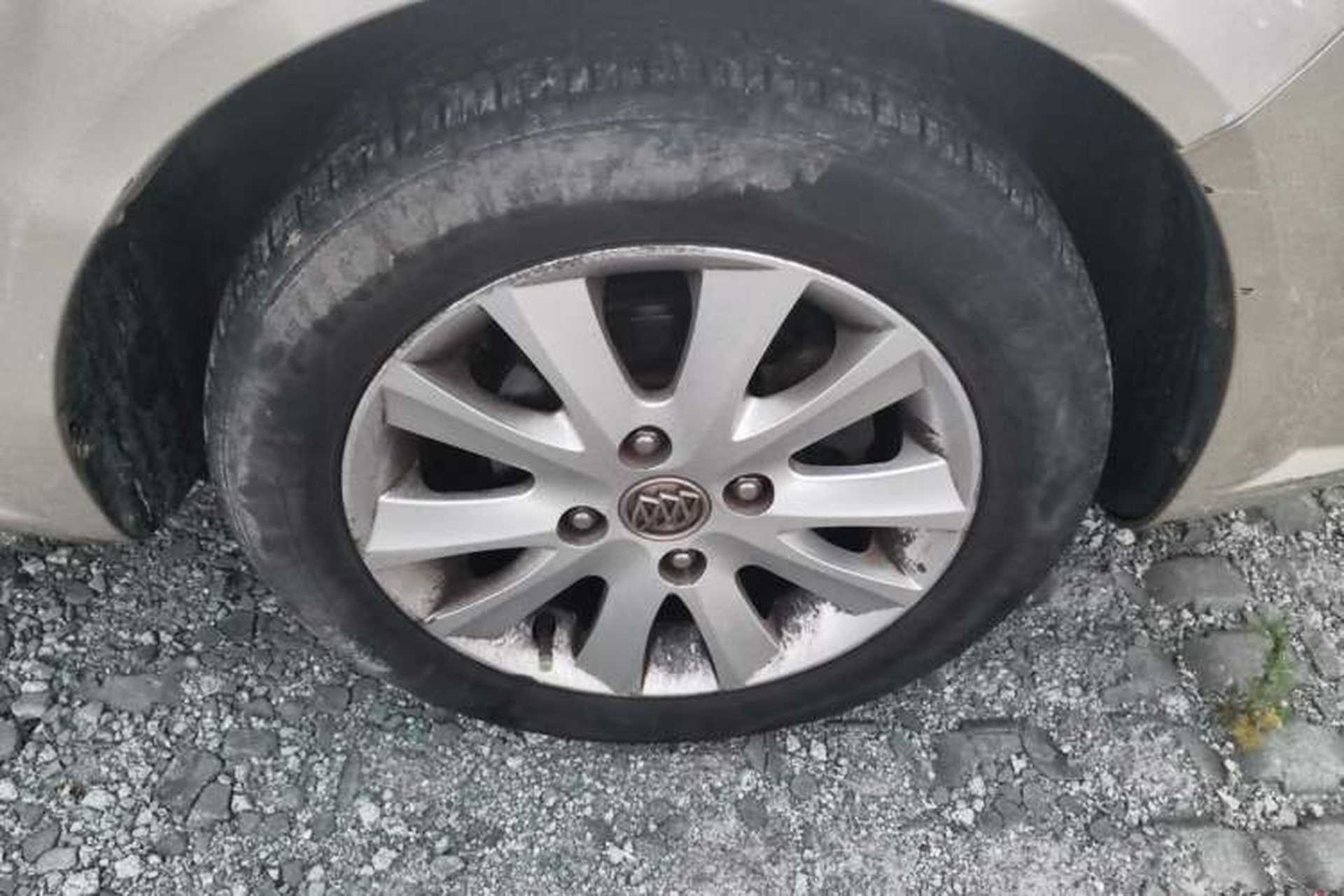 Used Buick Excelle 2013 1.5L Automatic Luxury Model Right Front Wheel Hub