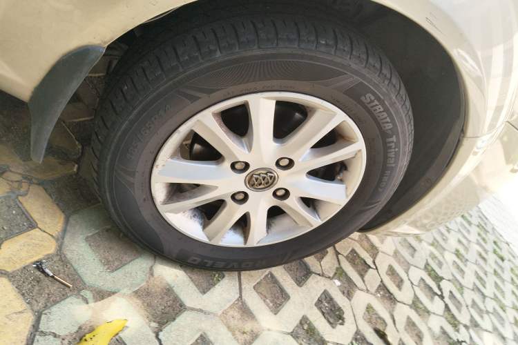 Used Buick Excelle 2013 1.5L Automatic Classic Model Right Front Wheel Hub