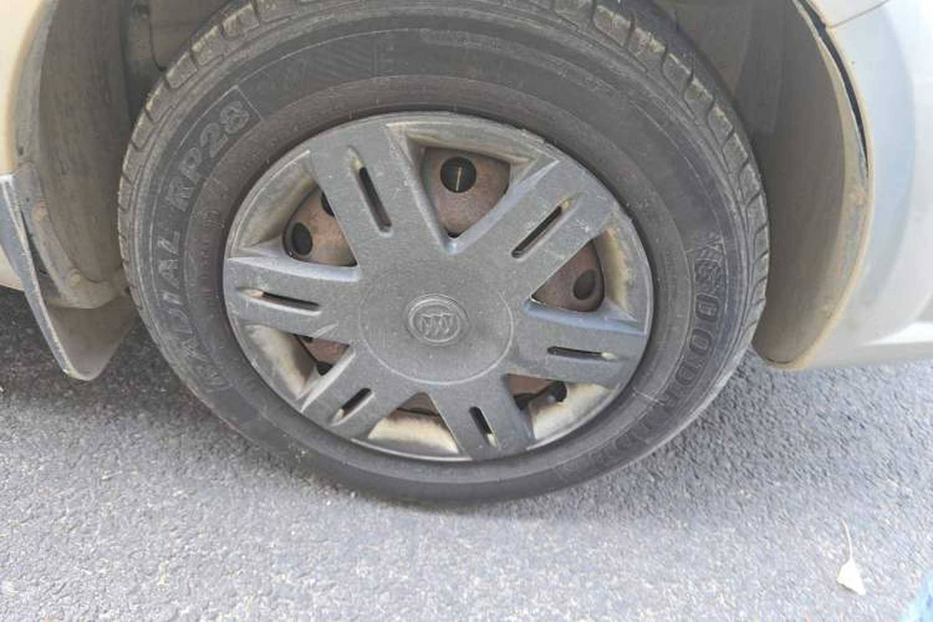 Used Buick Excelle 2013 1.5L Manual Classic Model Right Front Wheel Hub