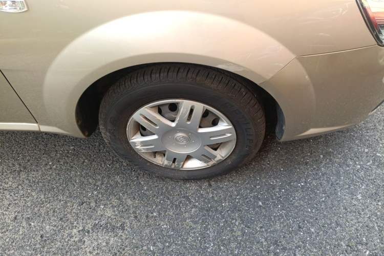 Used Buick Excelle 2013 1.5L Automatic Classic Model Right Front Wheel Hub