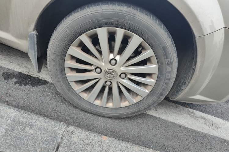 Used Buick Excelle 2013 1.5L Manual Classic Model Right Front Wheel Hub