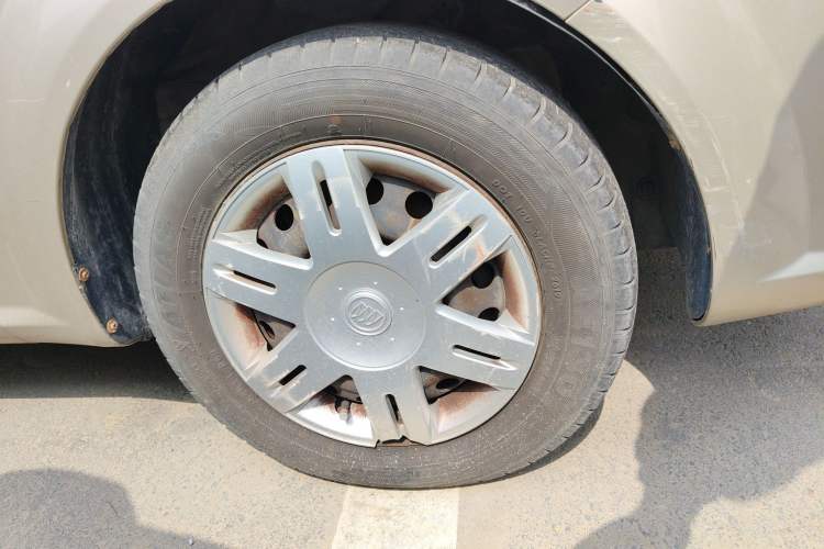 Used Buick Excelle 2013 1.5L Automatic Classic Model Right Front Wheel Hub