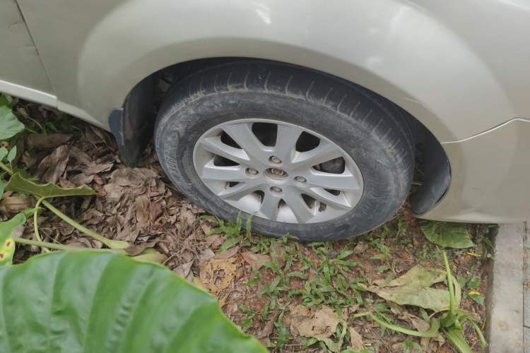 Used Buick Excelle 2013 1.5L Manual Classic Model Right Front Wheel Hub