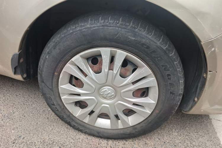 Used Buick Excelle 2013 1.5L Automatic Classic Model Right Front Wheel Hub