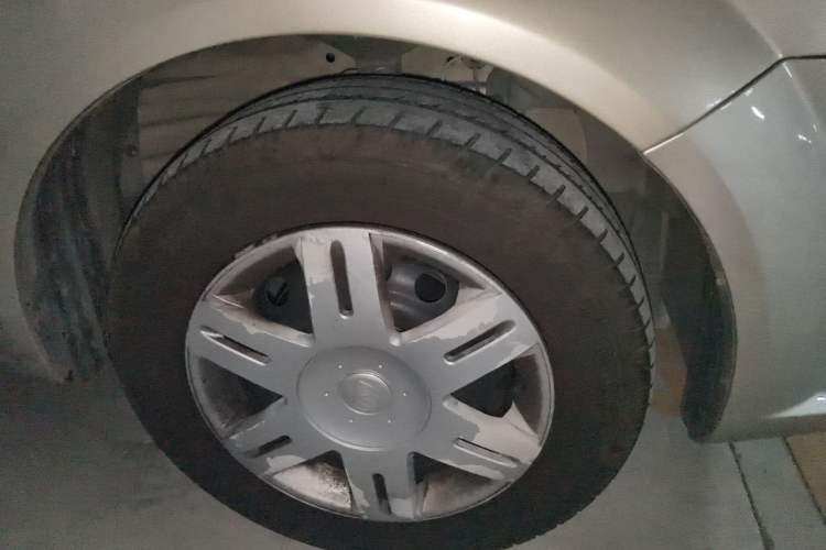 Used Buick Excelle 2013 1.5L Automatic Classic Model Right Front Wheel Hub
