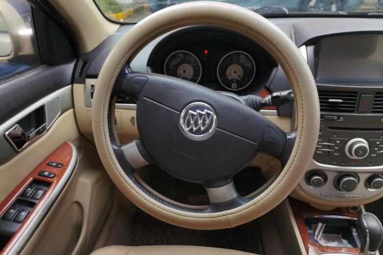 Used Buick Excelle 2013 1.5L Automatic Luxury Model Steering Wheel