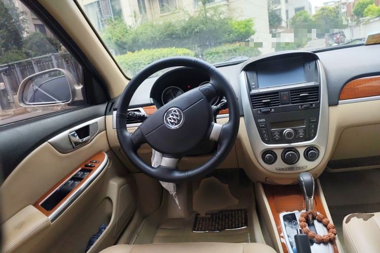 Used Buick Excelle 2013 1.5L Automatic Luxury Model Steering Wheel