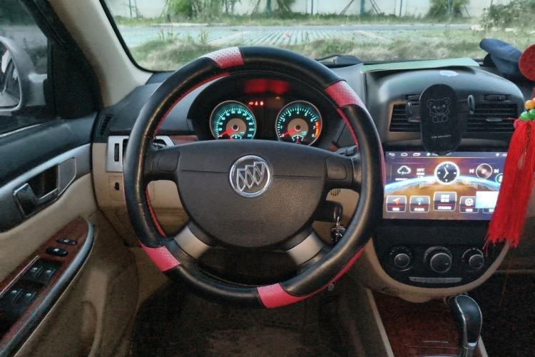 Used Buick Excelle 2013 1.5L Automatic Luxury Model Steering Wheel