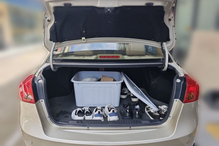 Used Buick Excelle 2013 1.5L Manual Classic Model Trunk