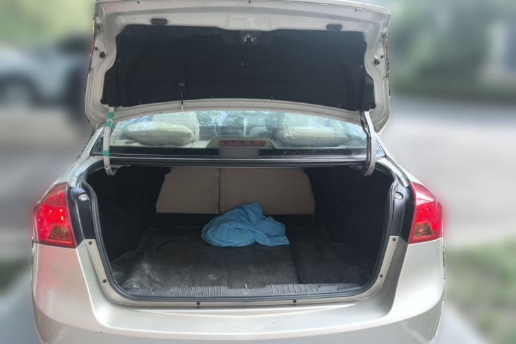 Used Buick Excelle 2013 1.5L Manual Classic Model Trunk