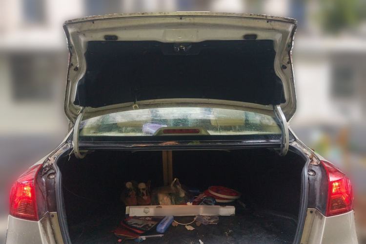 Used Buick Excelle 2013 1.5L Automatic Classic Model Trunk
