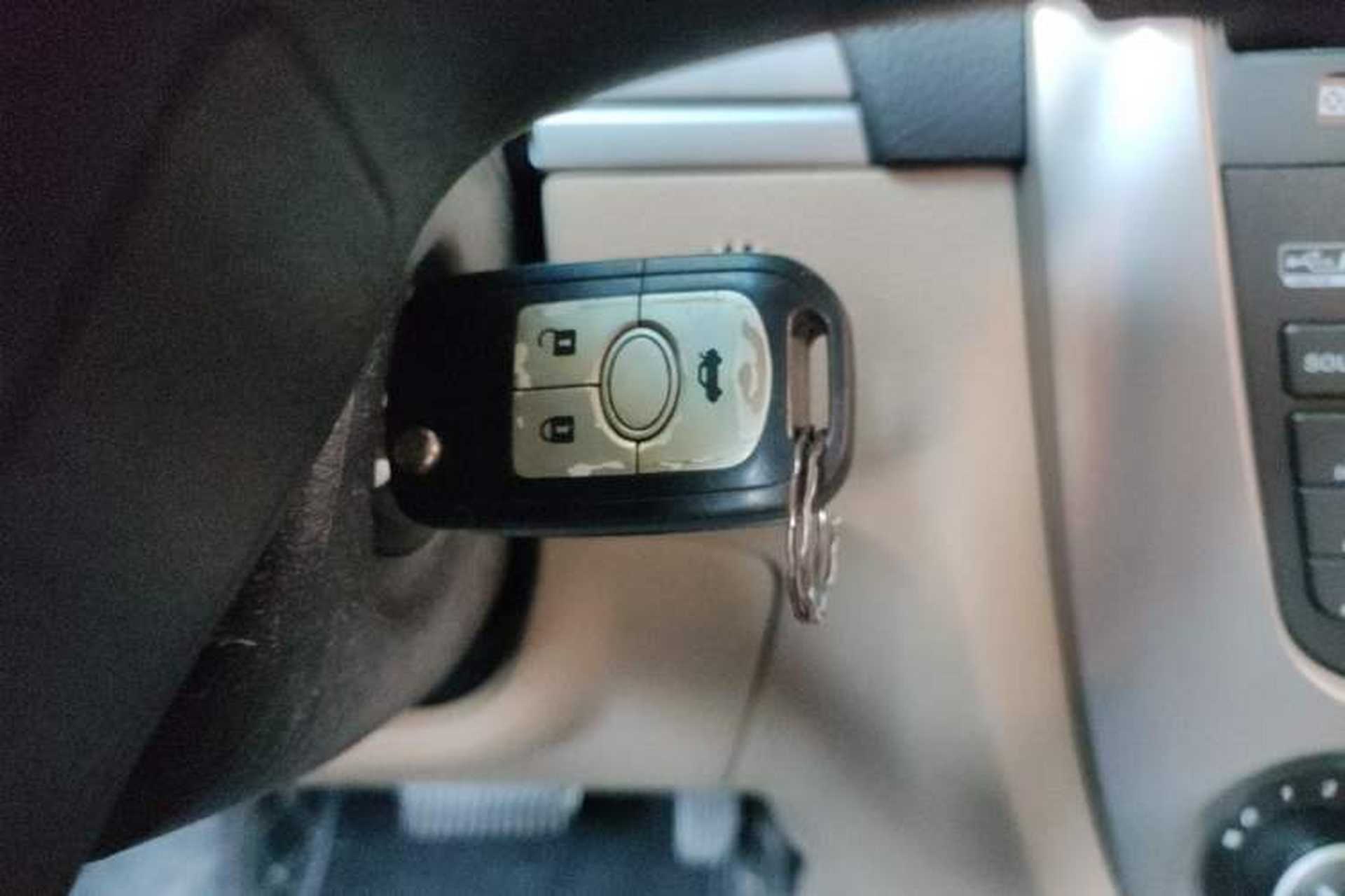 Used Buick Excelle 2013 1.5L Automatic Classic Model Vehicle Key