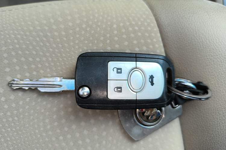 Used Buick Excelle 2013 1.5L Automatic Classic Model Vehicle Key