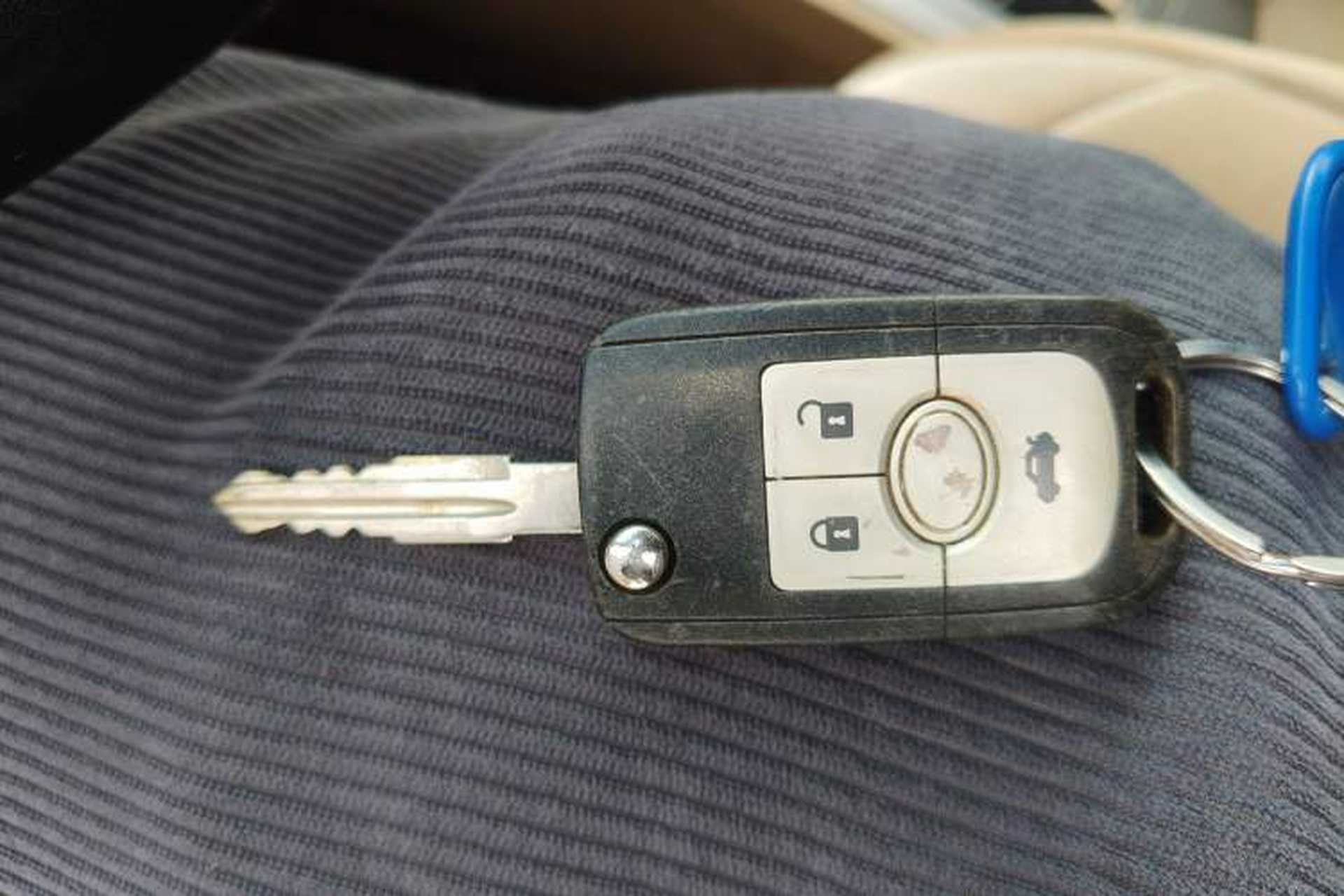 Used Buick Excelle 2013 1.5L Automatic Classic Model Vehicle Key