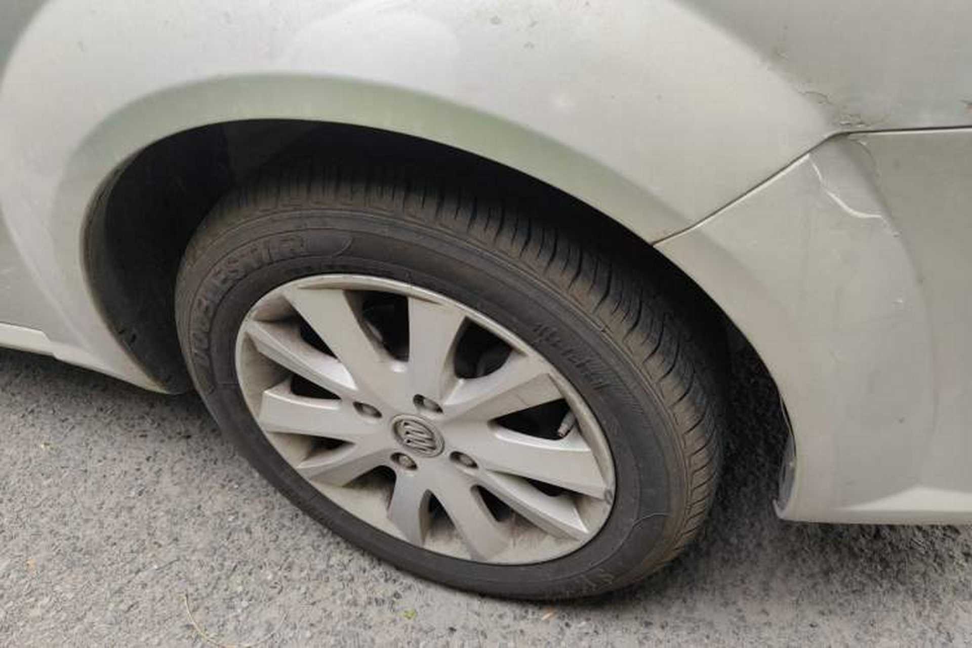 Used Buick Excelle 2013 1.5L Manual Luxury Model Right Front Wheel Hub