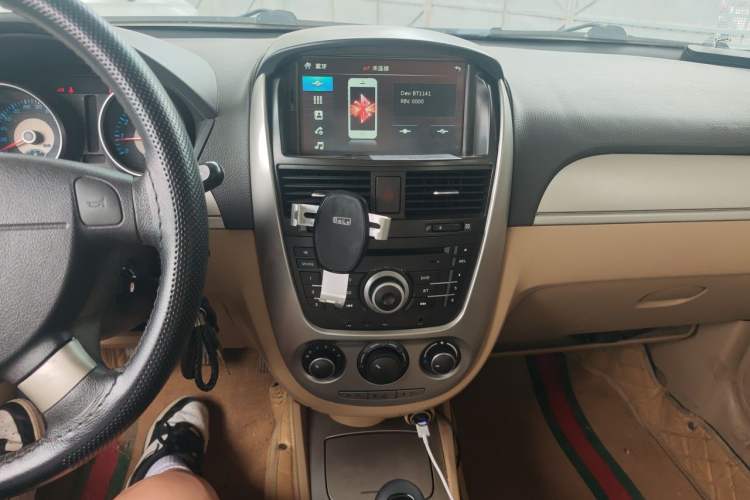 Used Buick Excelle 2013 1.5L Manual Classic Model Audio And AC Panel