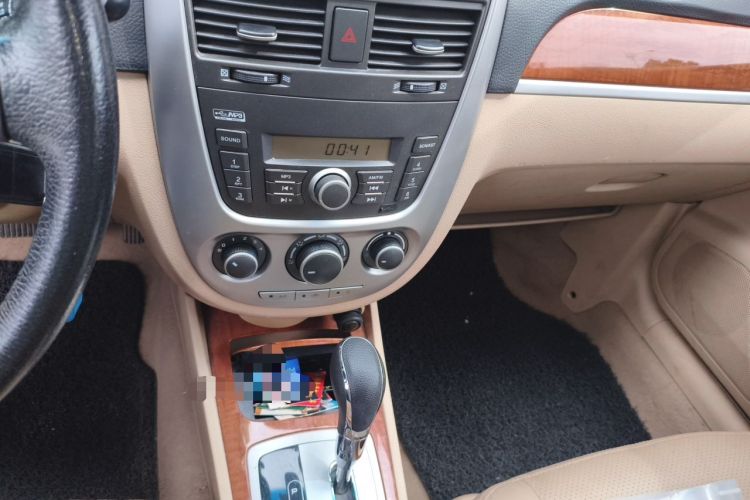 Used Buick Excelle 2013 1.5L Automatic Luxury Model Audio And AC Panel