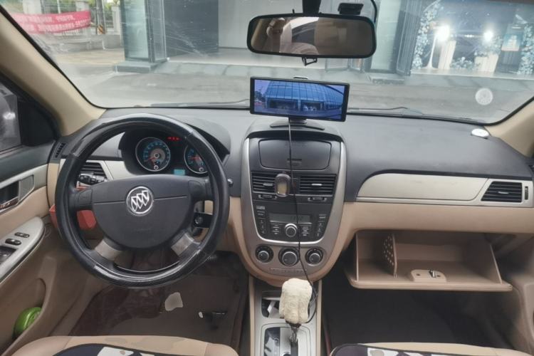 Used Buick Excelle 2013 1.5L Automatic Classic Model Center Console