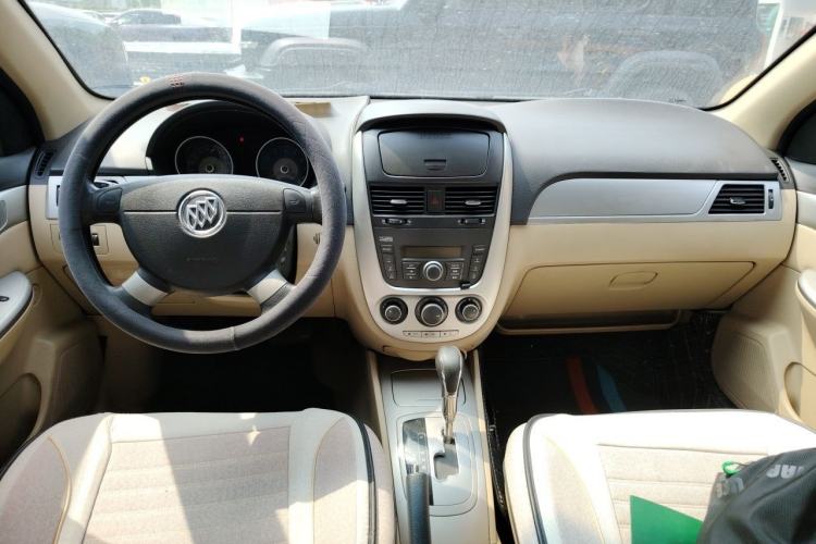 Used Buick Excelle 2013 1.5L Automatic Classic Model Center Console