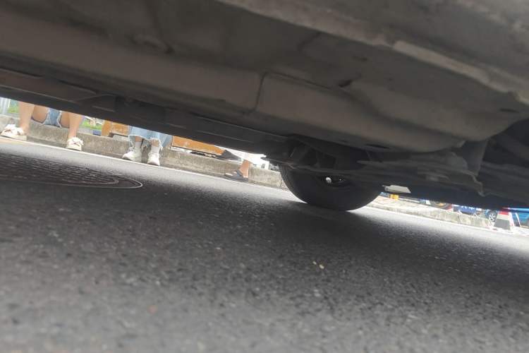 Used Buick Excelle 2013 1.5L Manual Classic Model Chassis Front Right