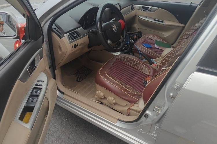 Used Buick Excelle 2013 1.5L Manual Classic Model Driver Seat