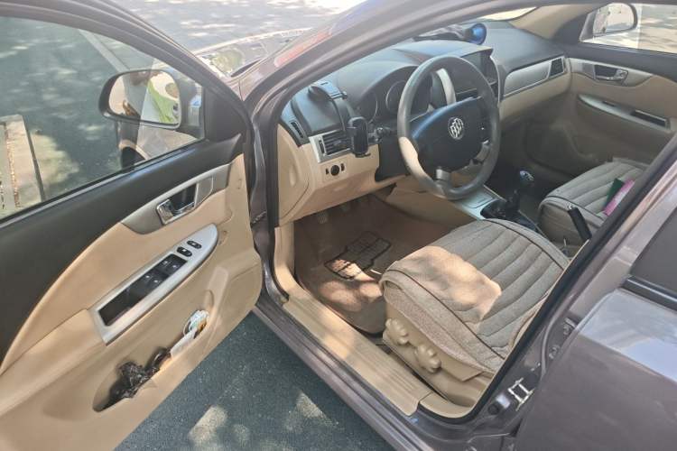 Used Buick Excelle 2013 1.5L Manual Classic Model Driver Seat