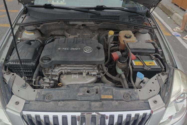 Used Buick Excelle 2013 1.5L Manual Classic Model Engine Bay