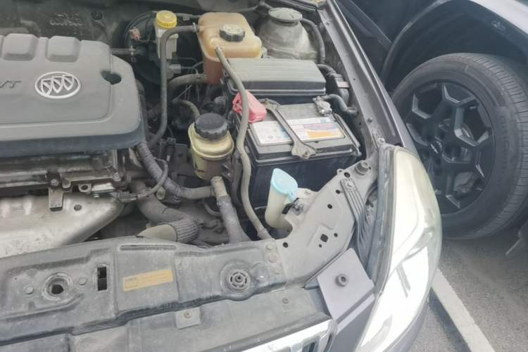 Used Buick Excelle 2013 1.5L Automatic Classic Model Engine Bay Left