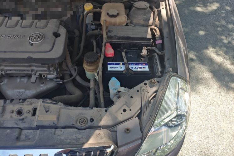 Used Buick Excelle 2013 1.5L Manual Classic Model Engine Bay Left